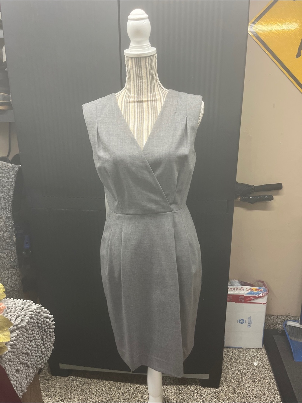 Adrienne Vittadini linen lined size M /6 dress